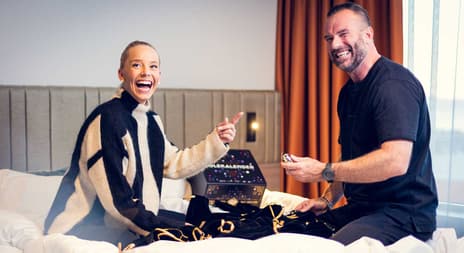 Par som åpner Luksus erotisk julekalender