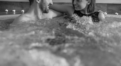 Erotisk novelle par i dusj sammen