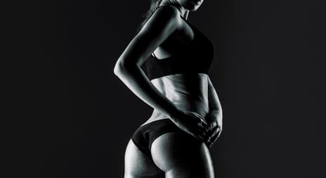 Erotiske noveller: dame i undertøy etter trening